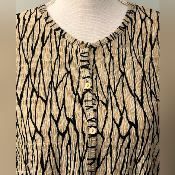 Pleat Pleat by Rafael Tan and Black Button Front Blouse/Cardigan - Picture 2 of 10